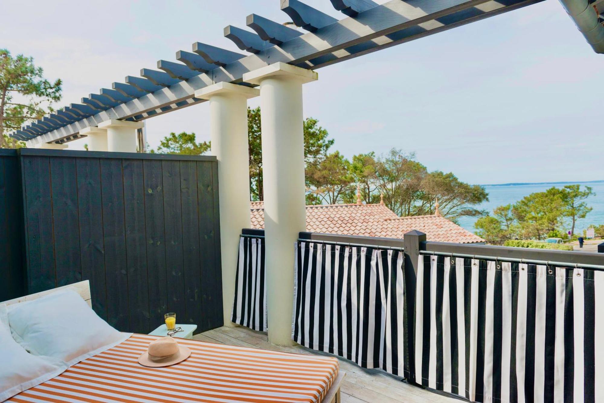 Hotel La Co Pyla Sur Mer Bagian luar foto